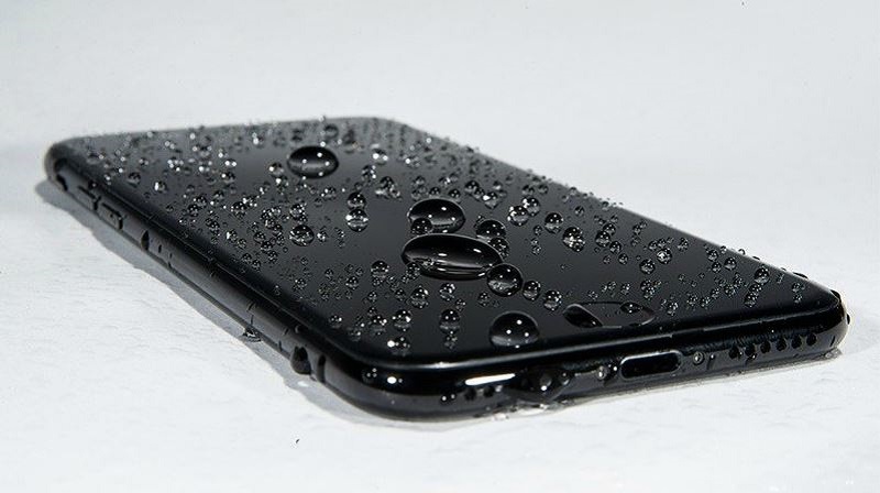 Đánh giá khả năng chống nước trên iPhone 6 Plus