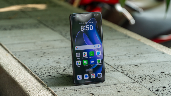 Oppo Reno 14 F 5G trang bị màn hình AMOLED 6.67 inch, độ phân giải Full HD+