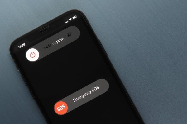 Hãy thử khởi động lại iPhone