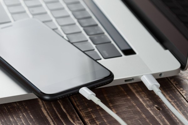 Kết nối iPhone với máy tính