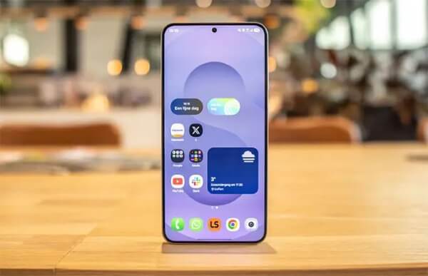 Galaxy S26 Plus trang bị màn hình Dynamic AMOLED 2X 6.7 inch Quad-HD+