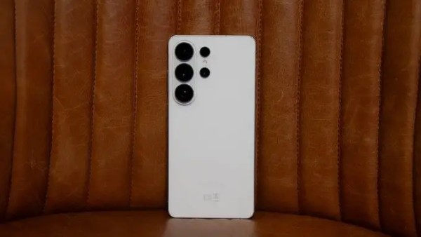 Galaxy S26 Ultra màu trắng Classic 