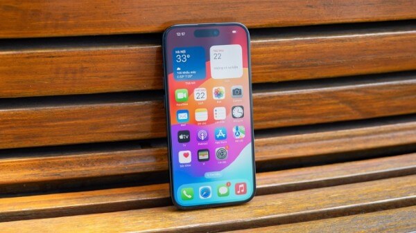 Màn hình iPhone 15 Pro sử dụng tấm nền Super Retina XDR OLED 6,1 inch