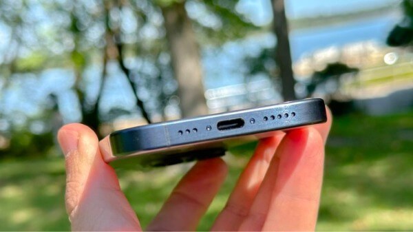 Dung lượng pin và sạc nhanh trên của iPhone 15 Pro