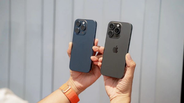 iPhone 15 Pro Max cân bằng rất tốt giữa thiết kế sang trọng và hiệu năng mạnh