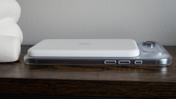 iPhone 17 Air hỗ trợ sạc nhanh qua cổng USB-C và sạc không dây MagSafe