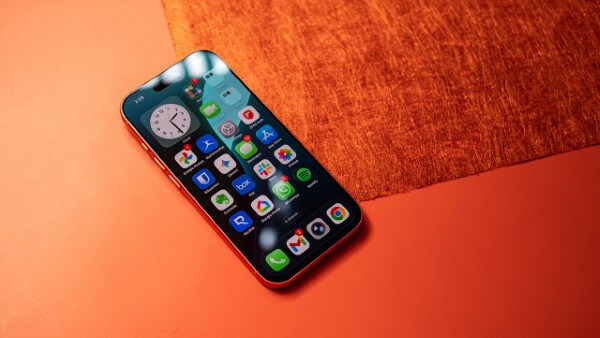 iPhone 17 Pro sử dụng tấm nền OLED Super Retina XDR kích thước 6.3 inch