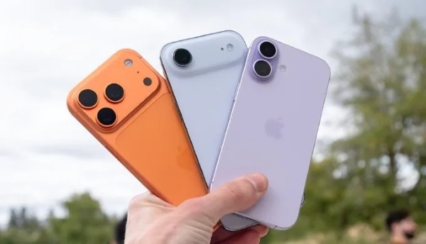 Các phiên bản iPhone sử dụng sạc Type C tốc độ cao