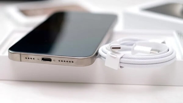 Cổng USB-C có thể kết nối trực tiếp với nhiều thiết bị và cổng giao tiếp phổ biến