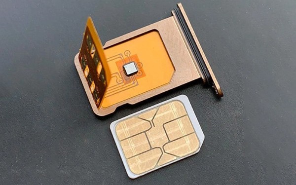 Đặt SIM Nano vào đúng vị trí trên khay SIM