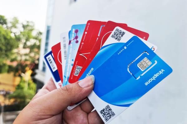 Kiểm tra khung SIM để xem thông tin mã PUK
